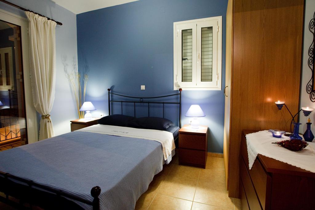 Vetsa'S Experience Villa Tolo Room photo